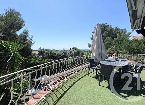 Maison à vendre  4 pièces - 200 m 2   PORT DE BOUC  - 13