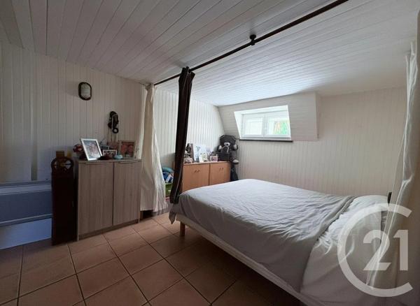 Maison à vendre  4 pièces - 200 m 2   PORT DE BOUC  - 13
