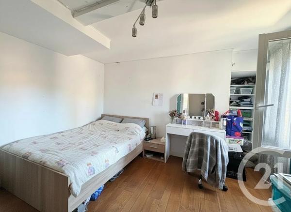 Maison à vendre  4 pièces - 200 m 2   PORT DE BOUC  - 13