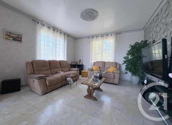 Maison à vendre  4 pièces - 200 m 2   PORT DE BOUC  - 13