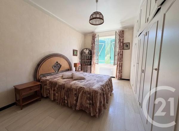 Maison à vendre  4 pièces - 200 m 2   PORT DE BOUC  - 13