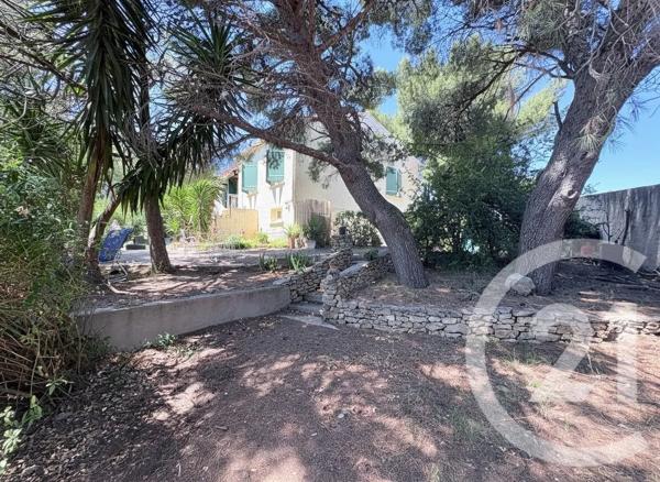 Maison à vendre  4 pièces - 200 m 2   PORT DE BOUC  - 13