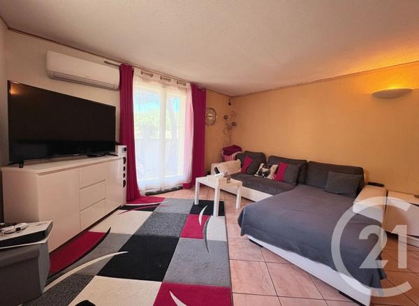 Maison à vendre  4 pièces - 200 m 2   PORT DE BOUC  - 13
