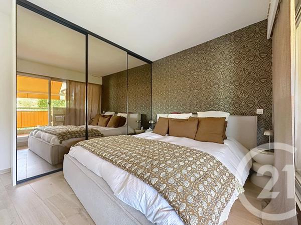 Appartement F3 à vendre  3 pièces - 69 m 2   MANDELIEU LA NAPOULE  - 06