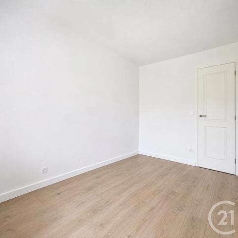 Appartement F3 à vendre  3 pièces - 69 m 2   MANDELIEU LA NAPOULE  - 06