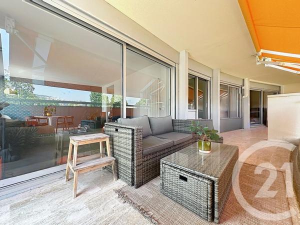 Appartement F3 à vendre  3 pièces - 69 m 2   MANDELIEU LA NAPOULE  - 06