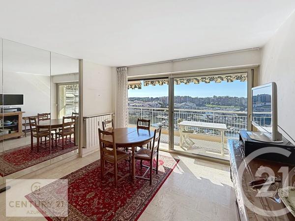 Appartement F3 à vendre  3 pièces - 69 m 2   MANDELIEU LA NAPOULE  - 06