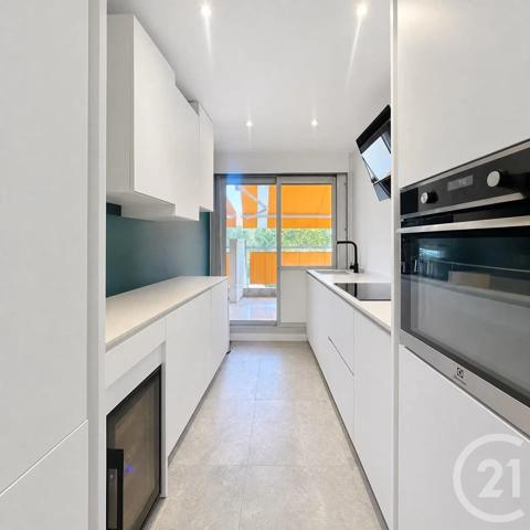 Appartement F3 à vendre  3 pièces - 69 m 2   MANDELIEU LA NAPOULE  - 06