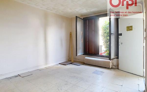Appartement à vendre    2 pièces • 32,57 m2 Vanves