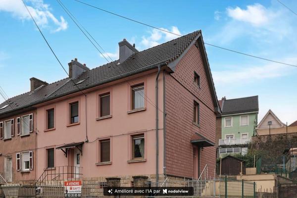Maison avec terrasse, jardin et garage!