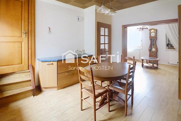 Maison avec terrasse, jardin et garage!