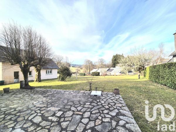 Maison traditionnelle 7 pièces de 210 m² à Égletons (19300)