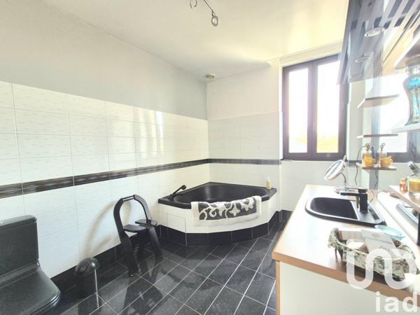 Maison traditionnelle 7 pièces de 210 m² à Égletons (19300)