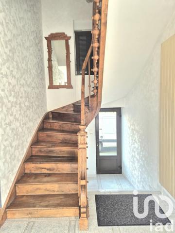 Maison traditionnelle 7 pièces de 210 m² à Égletons (19300)