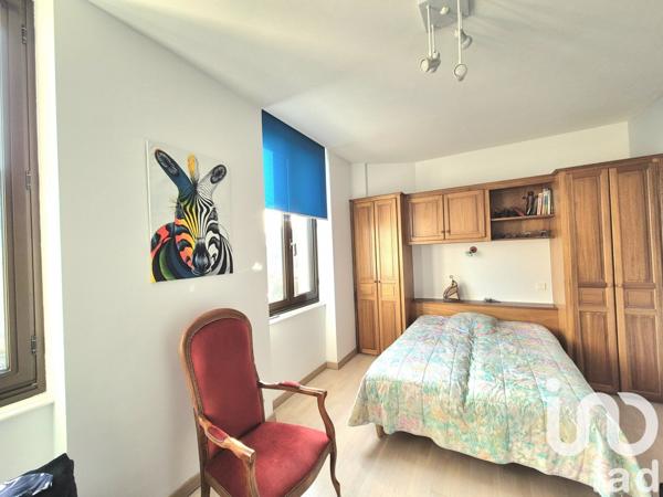 Maison traditionnelle 7 pièces de 210 m² à Égletons (19300)