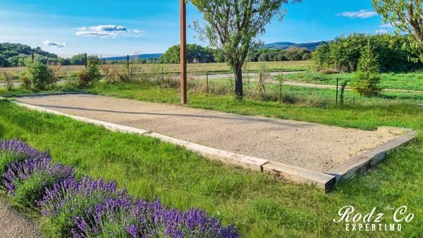 Rustrel (84400) [NOUVEAUTÉ & POTENTIEL] Maison de Hameau Ancienne à Rustrel – Vue Panoramique sur la Montagne, Jardin Clos & S