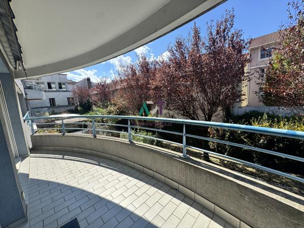 Appartement proche gare avec garage et cave