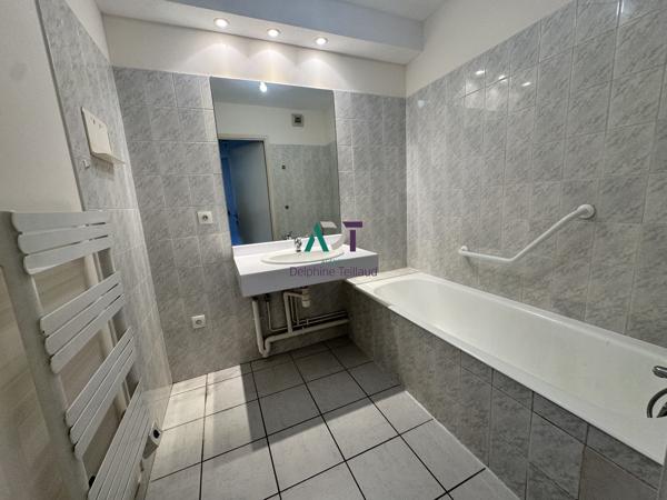 Appartement proche gare avec garage et cave