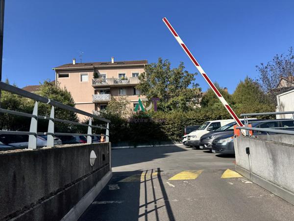 Appartement proche gare avec garage et cave