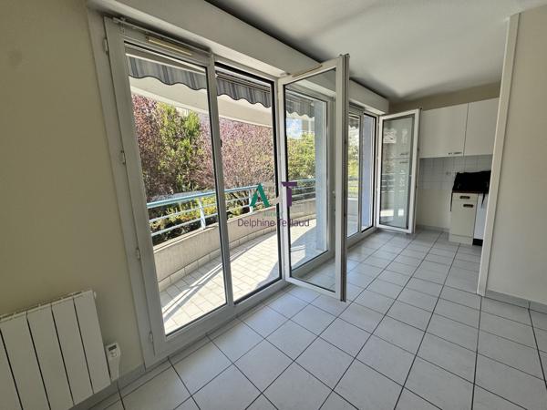 Appartement proche gare avec garage et cave