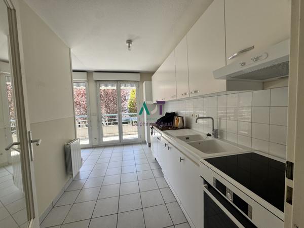 Appartement proche gare avec garage et cave