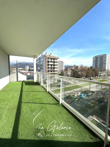 T3 RESIDENCE RECENTE GRENOBLE