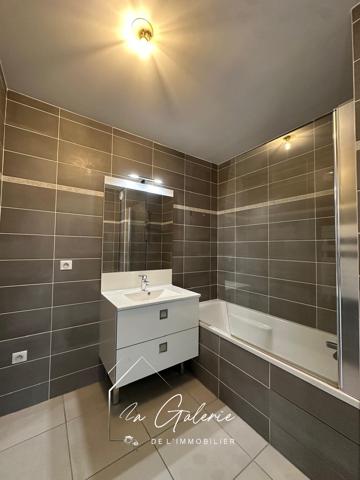 T3 RESIDENCE RECENTE GRENOBLE