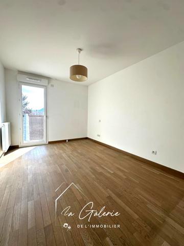 T3 RESIDENCE RECENTE GRENOBLE