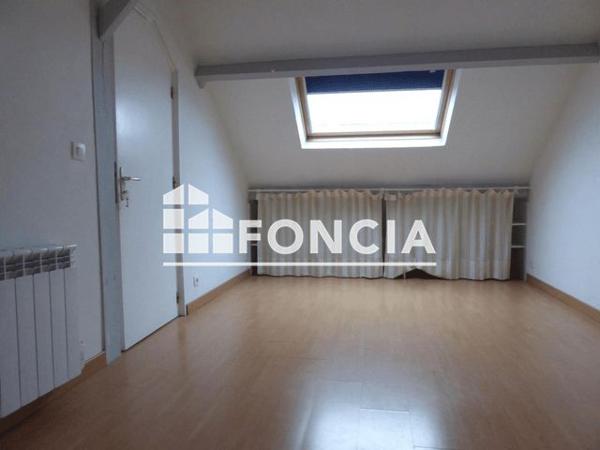 Location Maison 5 pièces 105.7 m² - 129 AVENUE DU MARECHAL LECLERC Saint Berthevin 53940