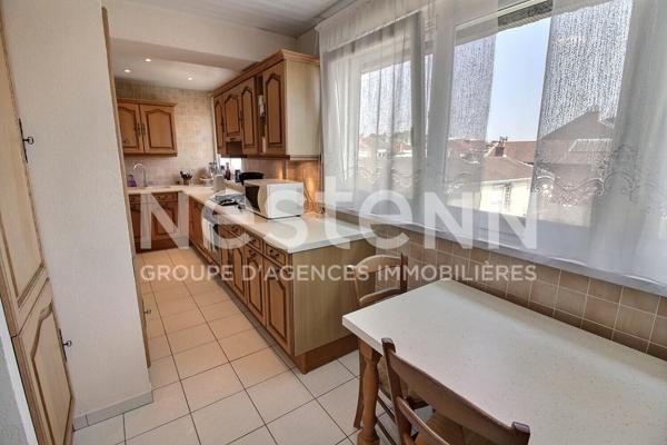 Appartement Lille de type 4 - garage - remise - lumineux