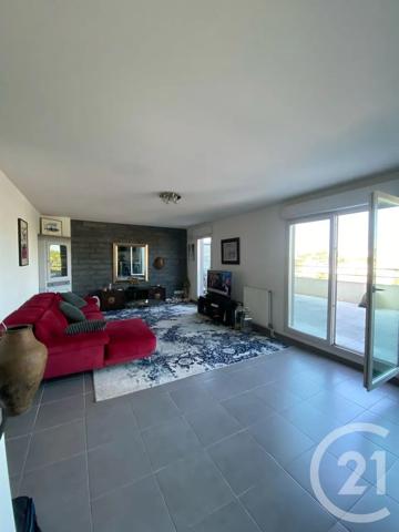 Appartement F3 à vendre  3 pièces - 77,15 m 2   MARSEILLE  - 13010