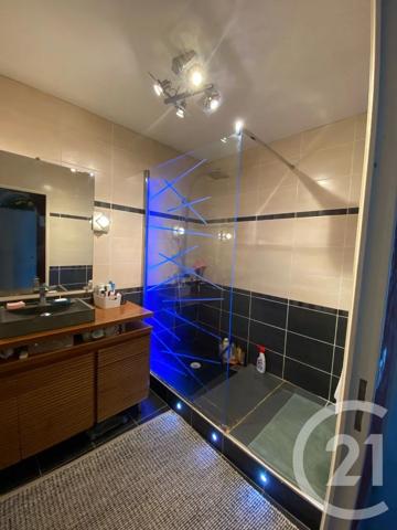 Appartement F3 à vendre  3 pièces - 77,15 m 2   MARSEILLE  - 13010