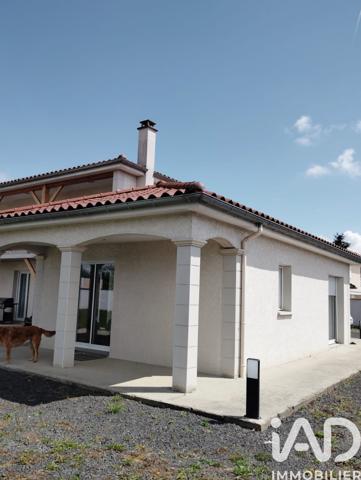 Maison à vendre 8 pièces 222 m² Andrézieux-Bouthéon