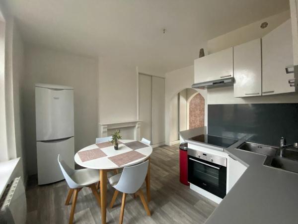 Appartement à louer    2 pièces •  Armentières