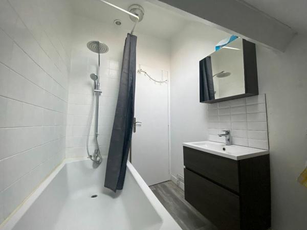 Appartement à louer    2 pièces •  Armentières