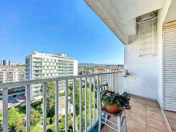 Appartement 3 pièces à Marseille très lumineux et belle surface