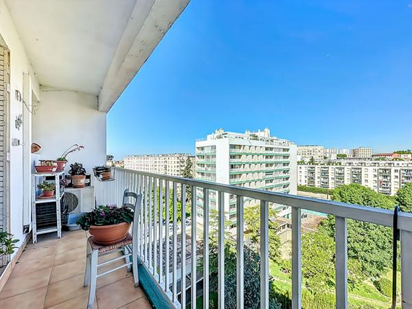 Appartement 3 pièces à Marseille très lumineux et belle surface