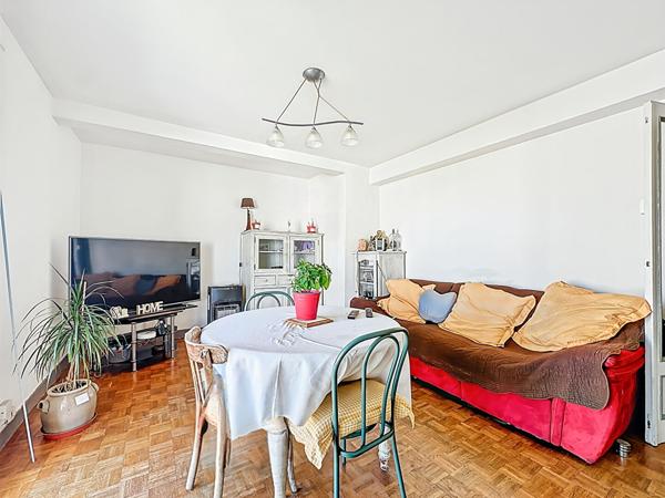 Appartement 3 pièces à Marseille très lumineux et belle surface