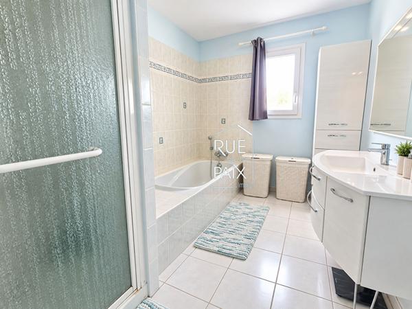 86530 NAINTRE PROPRIÉTÉ FAMILIALE D'EXCEPTION PLUS DE 200 m² HABITABLES 11 222 m² DE TERRAIN DOUBLE HABITATION POSSIBLE