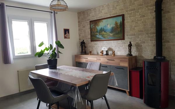 Maison à vendre    5 pièces • 95 m2 Bourbriac