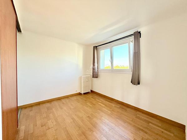 Appartement Carrieres Sur Seine 4 pièce(s) €299 000 ** - Référence 7432