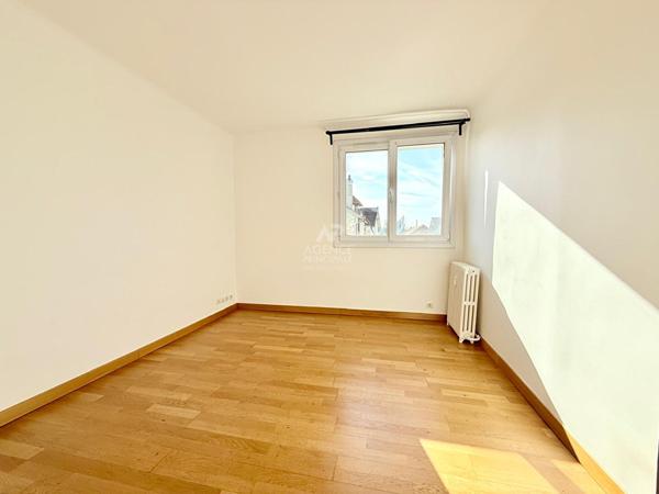 Appartement Carrieres Sur Seine 4 pièce(s) €299 000 ** - Référence 7432
