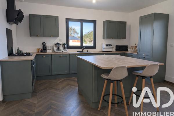 Maison à vendre 5 pièces 119 m² Saint-Seurin-sur-l'Isle