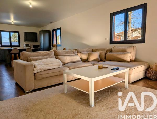 Maison à vendre 5 pièces 119 m² Saint-Seurin-sur-l'Isle