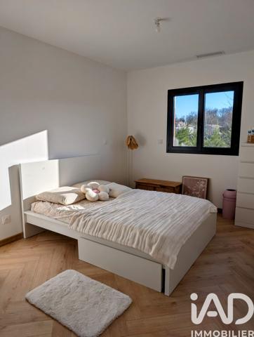 Maison à vendre 5 pièces 119 m² Saint-Seurin-sur-l'Isle