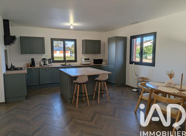 Maison à vendre 5 pièces 119 m² Saint-Seurin-sur-l'Isle