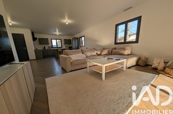 Maison à vendre 5 pièces 119 m² Saint-Seurin-sur-l'Isle