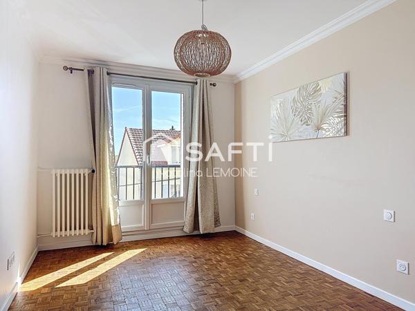 Appartement entièrement refait à neuf – Lumineux –