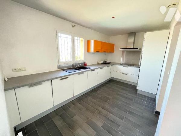 A vendre - Sainte-Tulle (04) - Alpes de Haute Provence : Villa d'env 98,68 m² de plain-pied com...