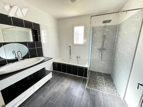 A vendre - Sainte-Tulle (04) - Alpes de Haute Provence : Villa d'env 98,68 m² de plain-pied com...